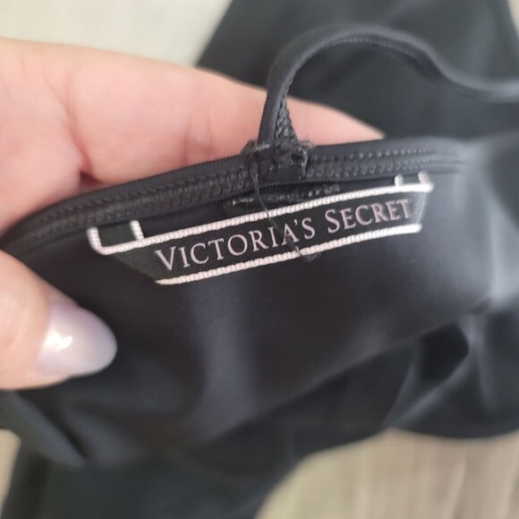 Victoria's Secret on point Black Spaghetti Strap Top T back Large - Picture 5 of 6